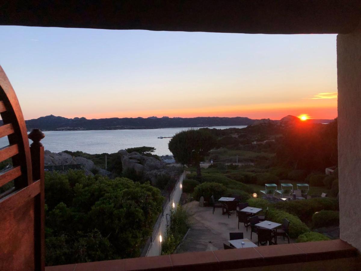 Hotel Villa Gemella บายาซาร์ดิเนีย ภายนอก รูปภาพ