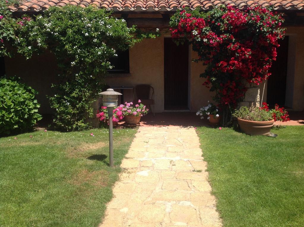 Hotel Villa Gemella บายาซาร์ดิเนีย ภายนอก รูปภาพ