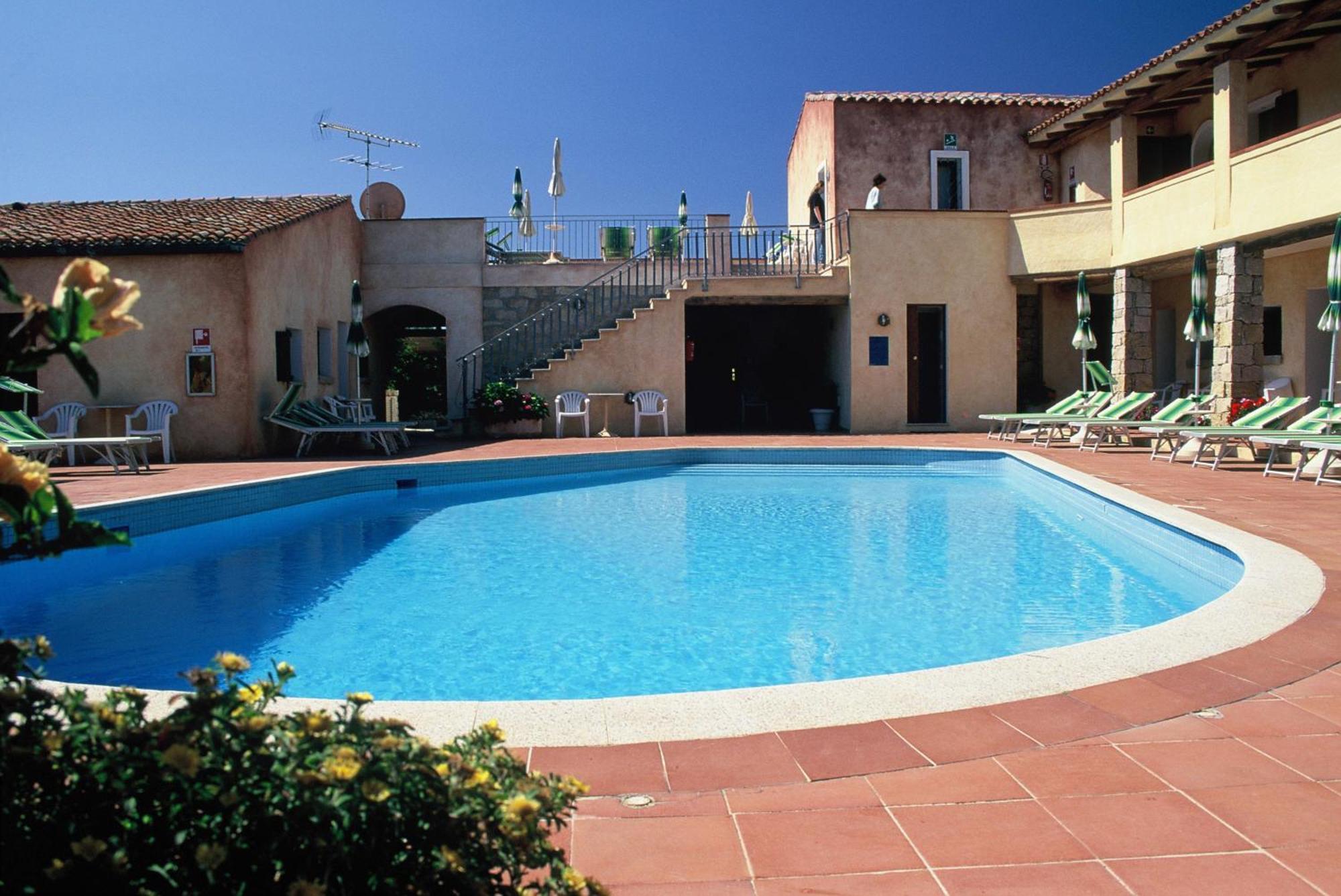 Hotel Villa Gemella บายาซาร์ดิเนีย ภายนอก รูปภาพ