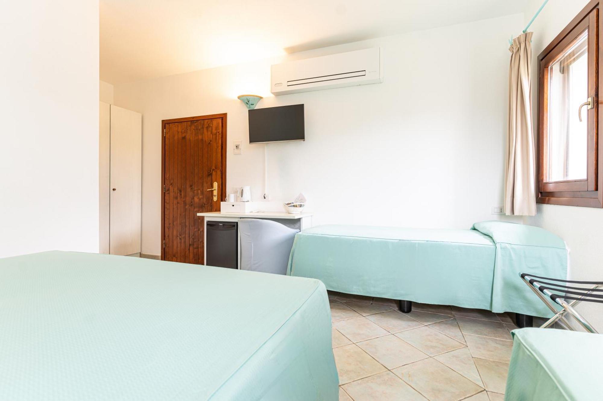 Hotel Villa Gemella บายาซาร์ดิเนีย ภายนอก รูปภาพ